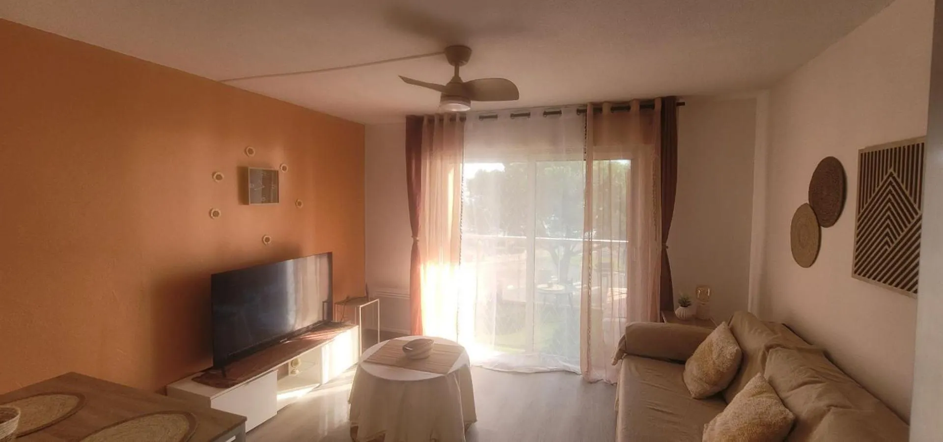 Apartment Appartement Bord De Mer Frejus